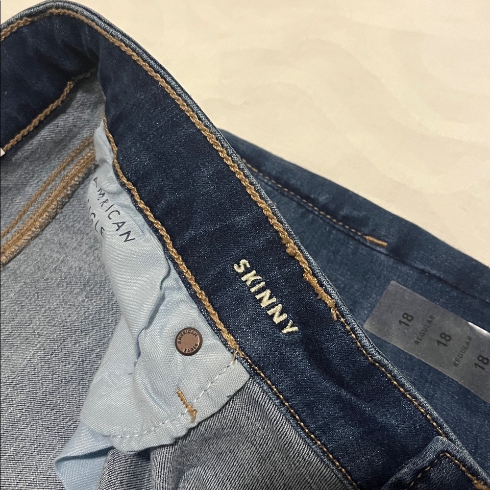 NWT American Eagle Skinny Jeans - Picture 5 of 6